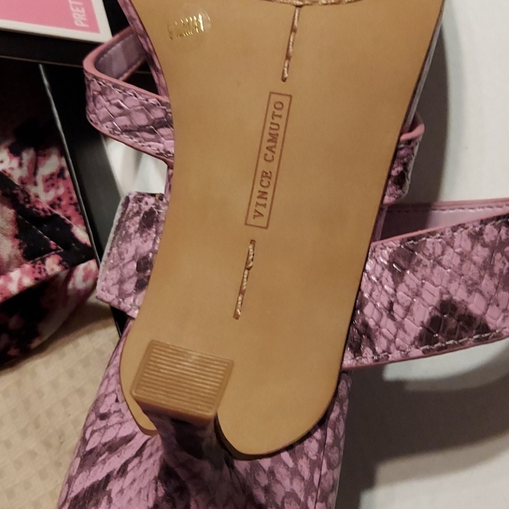 Sandals - Picture 6 of 7